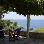 Mani * Ajos Nikolaos