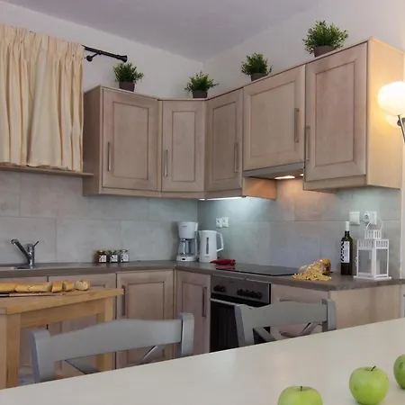 Mani Apartment *